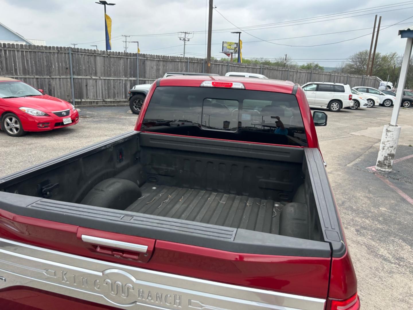 2016 Red Ford F-150 XLT SuperCrew 6.5-ft. Bed 4WD (1FTEW1CG6GF) with an 3.5L V6 TURBO engine, 6A transmission, located at 1687 Business 35 S, New Braunfels, TX, 78130, (830) 625-7159, 29.655487, -98.051491 - Photo#7